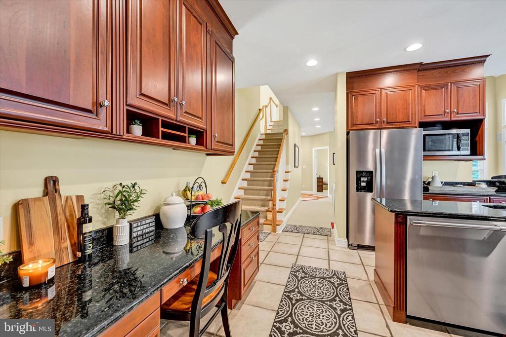 9318 RAVENRIDGE ROAD