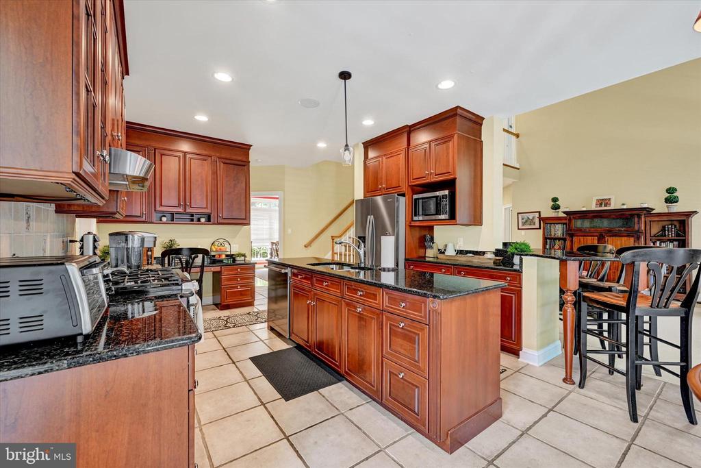 9318 RAVENRIDGE ROAD