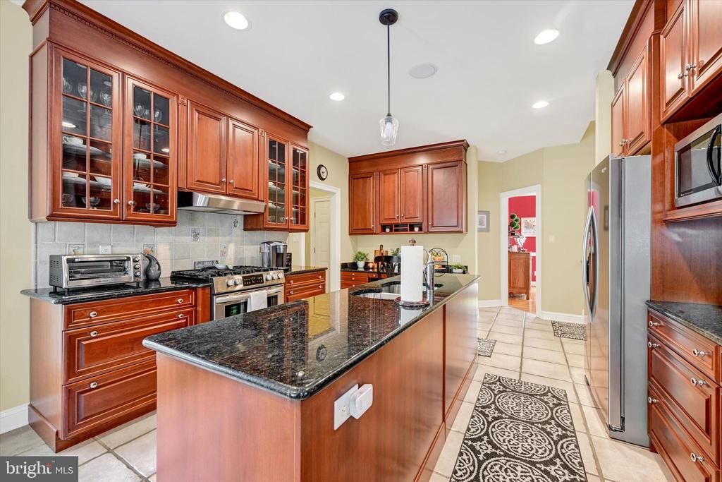 9318 RAVENRIDGE ROAD