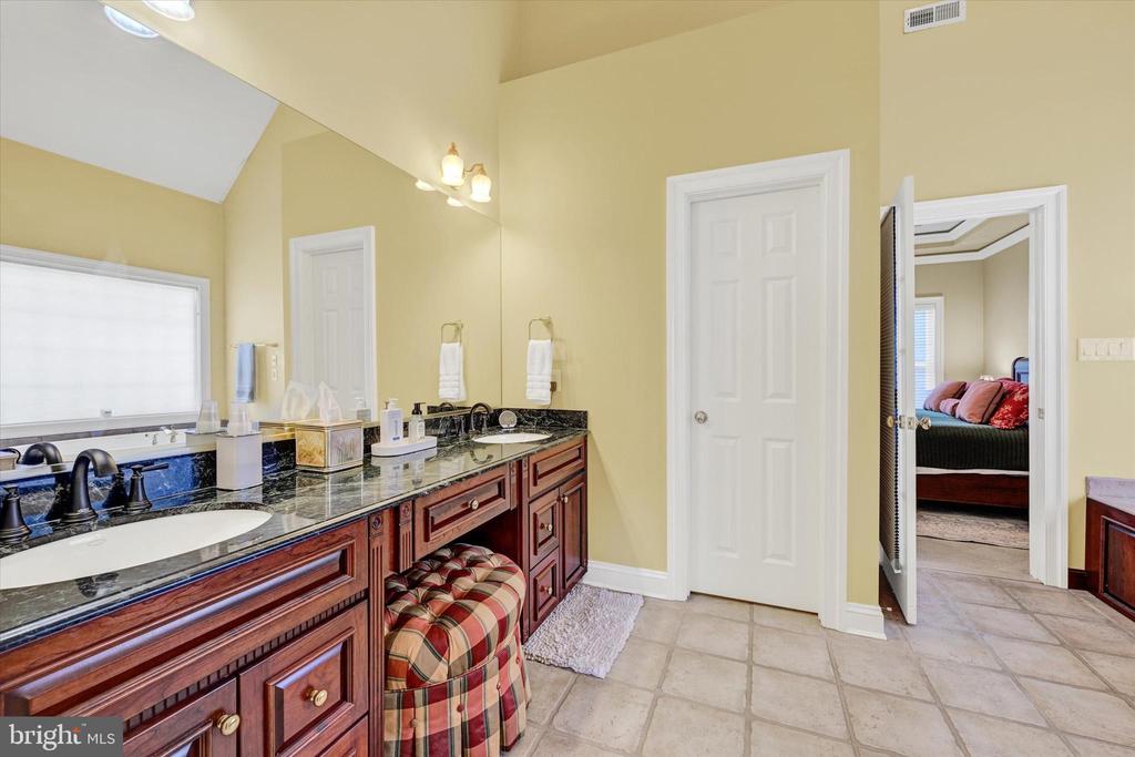 9318 RAVENRIDGE ROAD