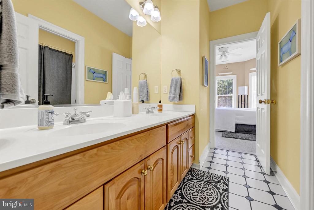 9318 RAVENRIDGE ROAD