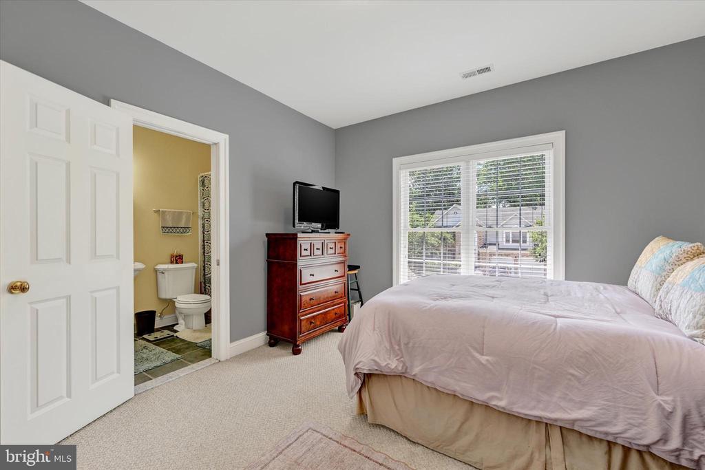 9318 RAVENRIDGE ROAD