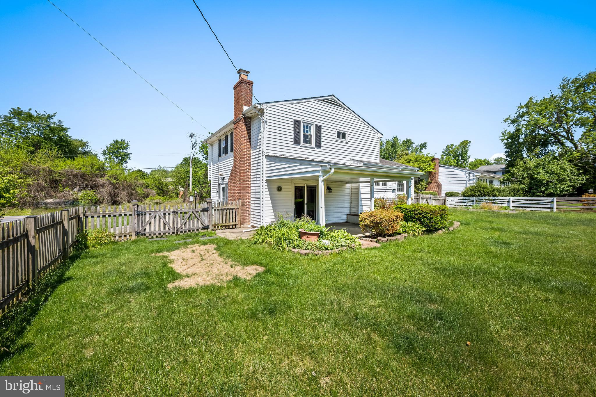 8407 THORNTON ROAD