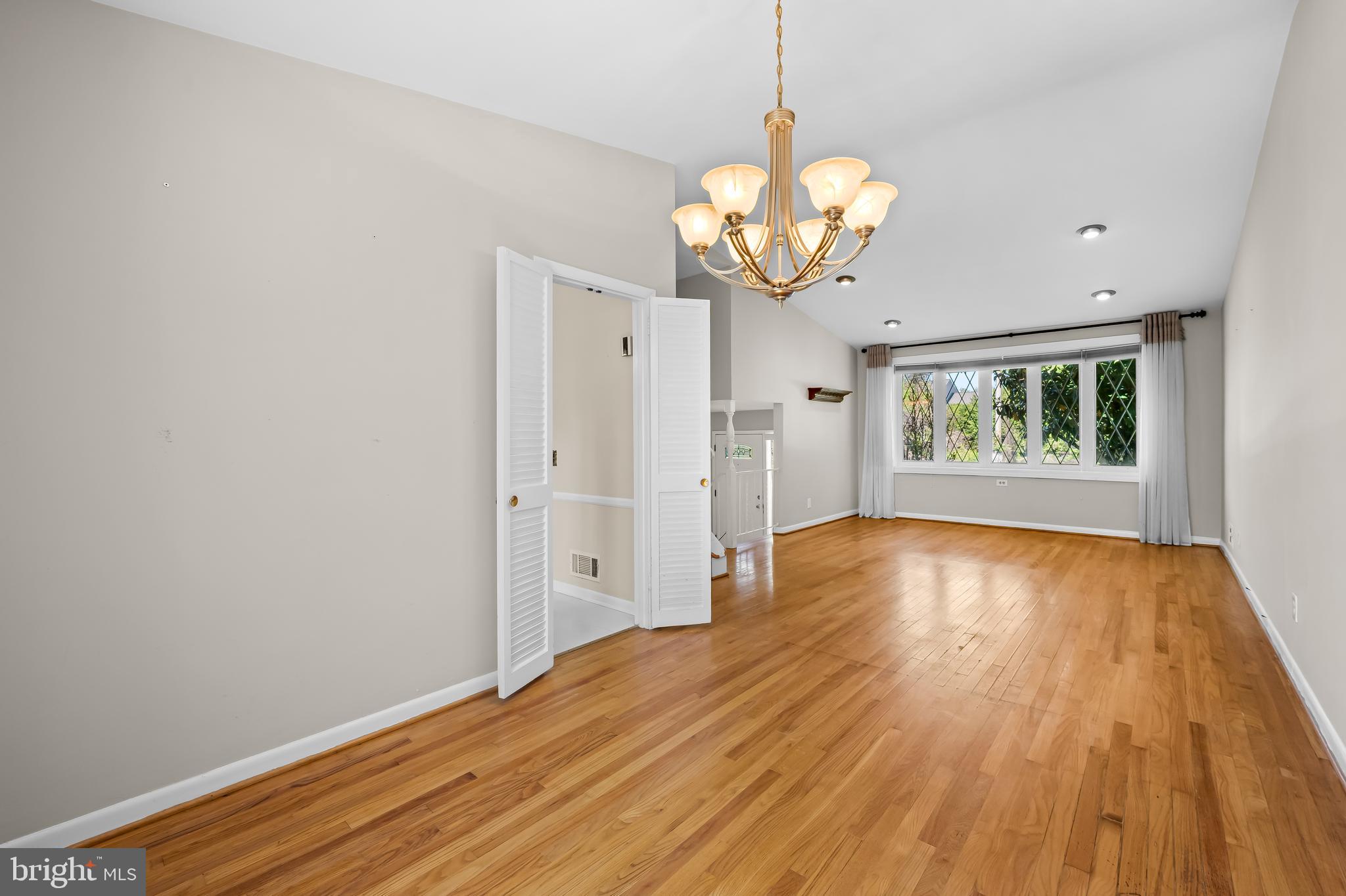8407 THORNTON ROAD