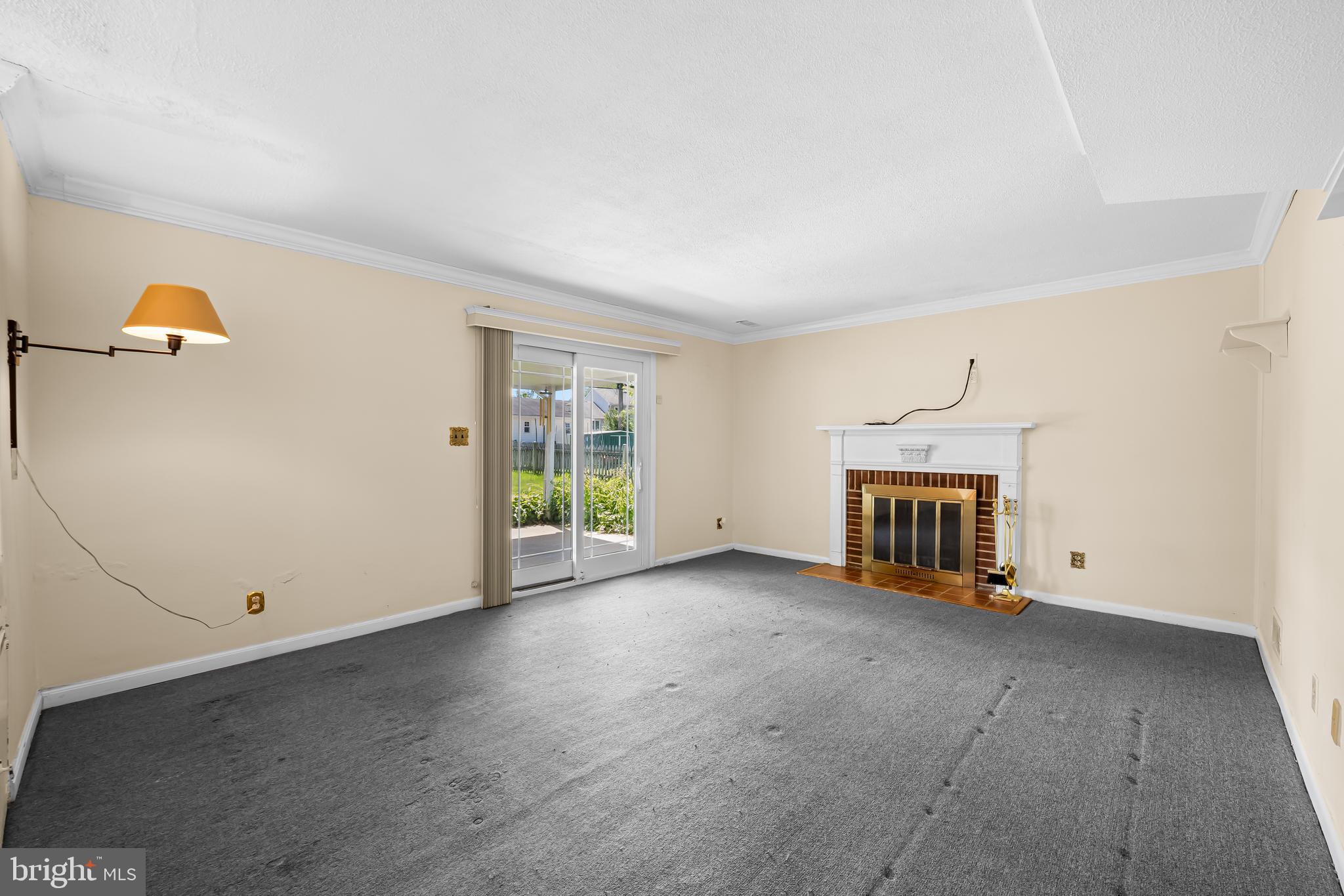 8407 THORNTON ROAD