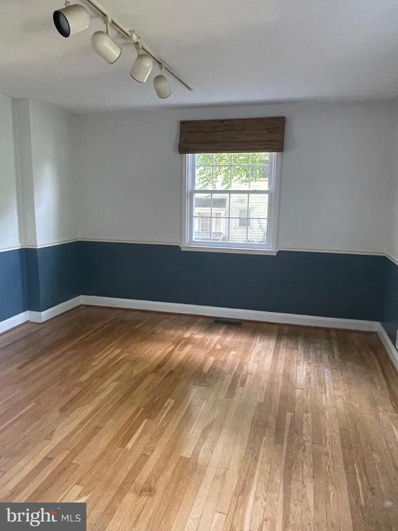 819 FAIRWAY