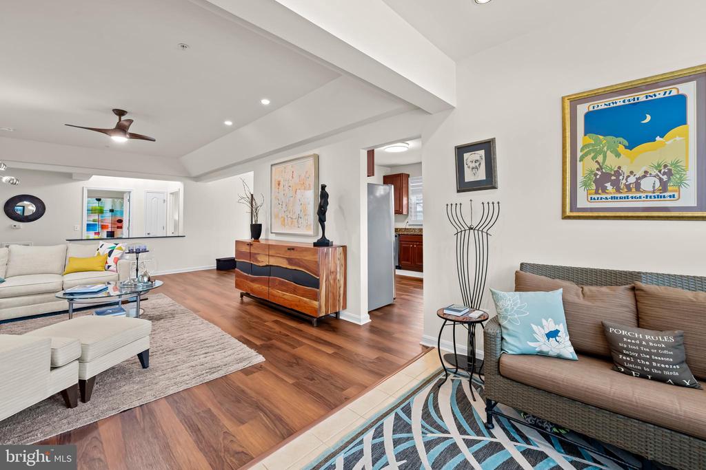 7301 TRAVERTINE DRIVE Unit: 403