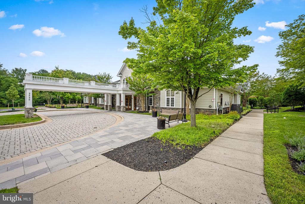 7301 TRAVERTINE DRIVE Unit: 403