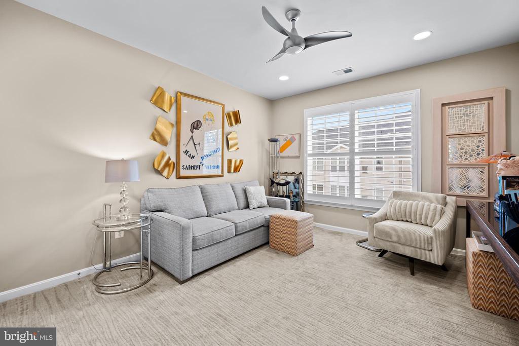 7301 TRAVERTINE DRIVE Unit: 403
