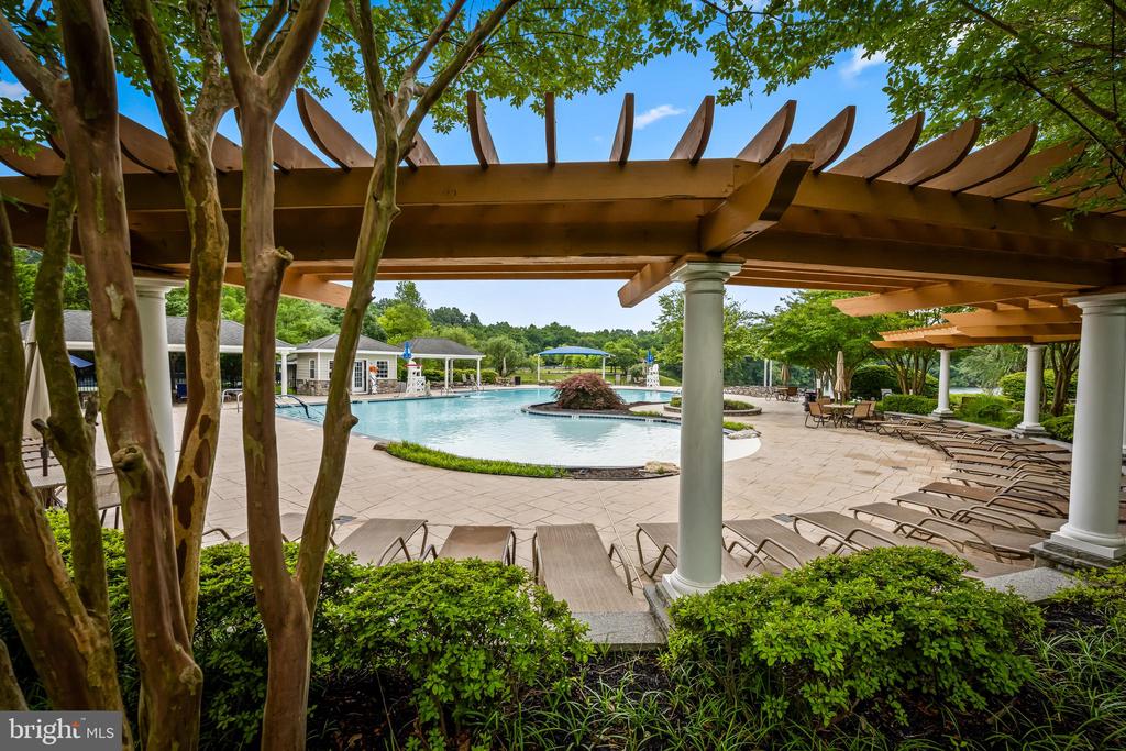 7301 TRAVERTINE DRIVE Unit: 403