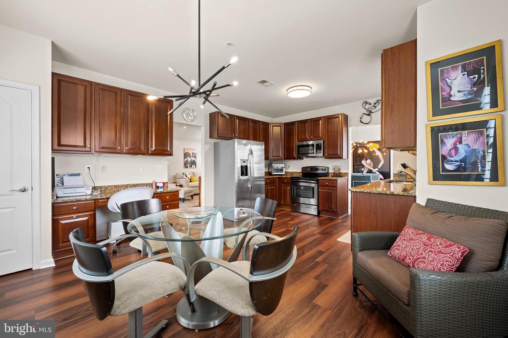 7301 TRAVERTINE DRIVE Unit: 403