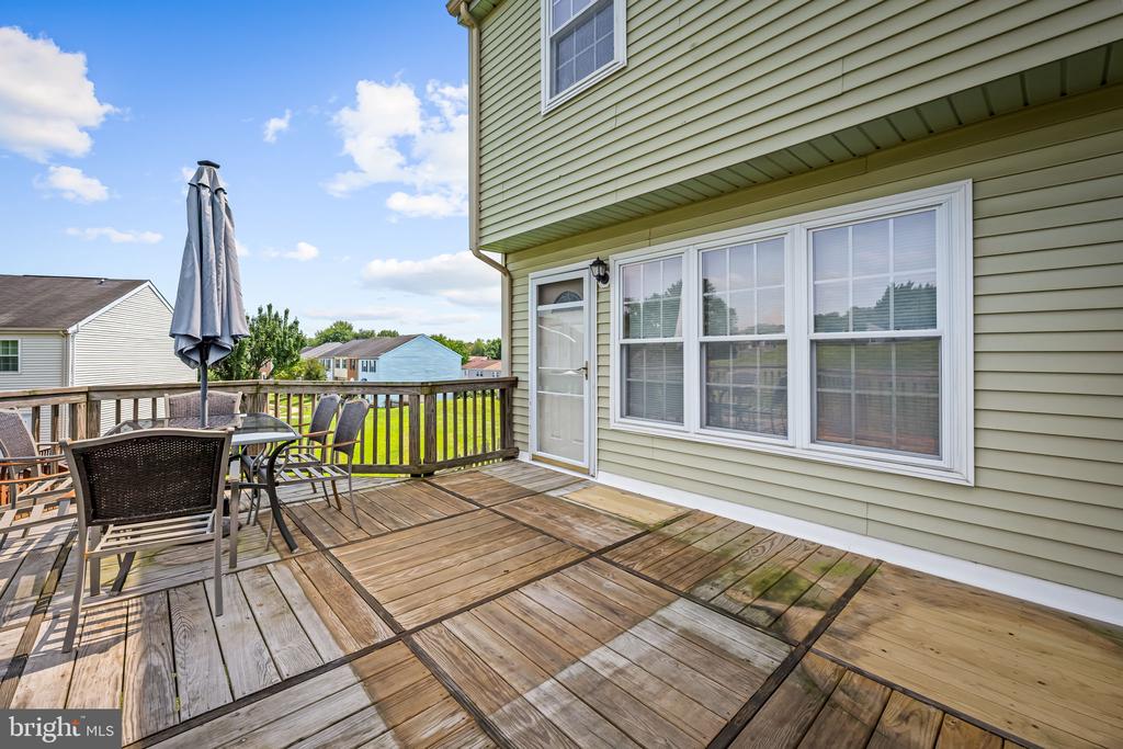 42 SANDSTONE COURT