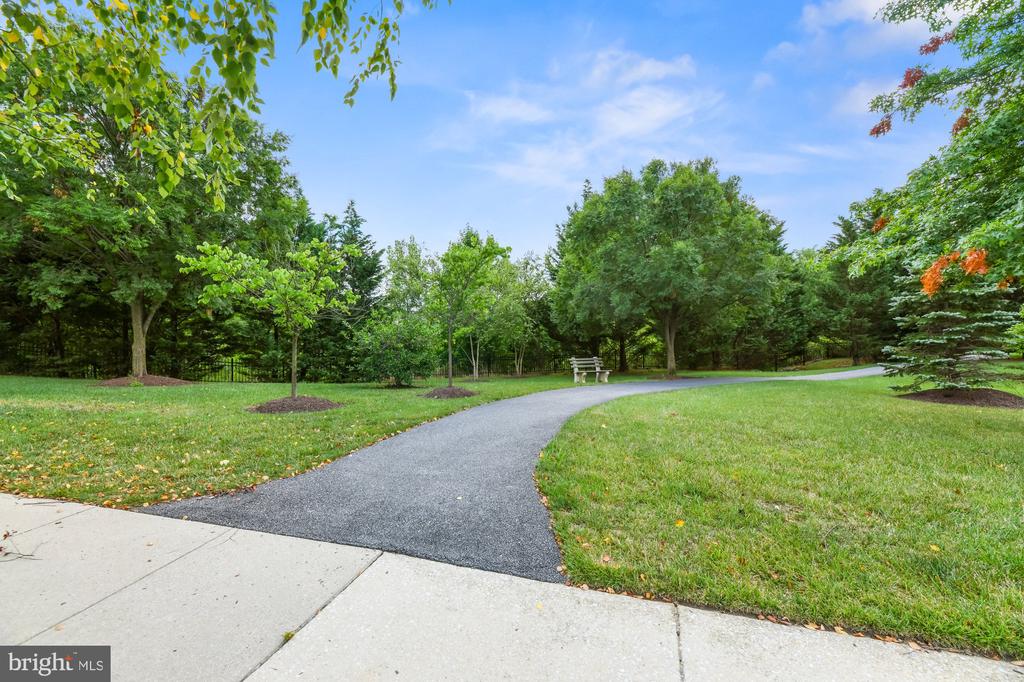 4503 DUNTON TERRACE Unit: 8503 L