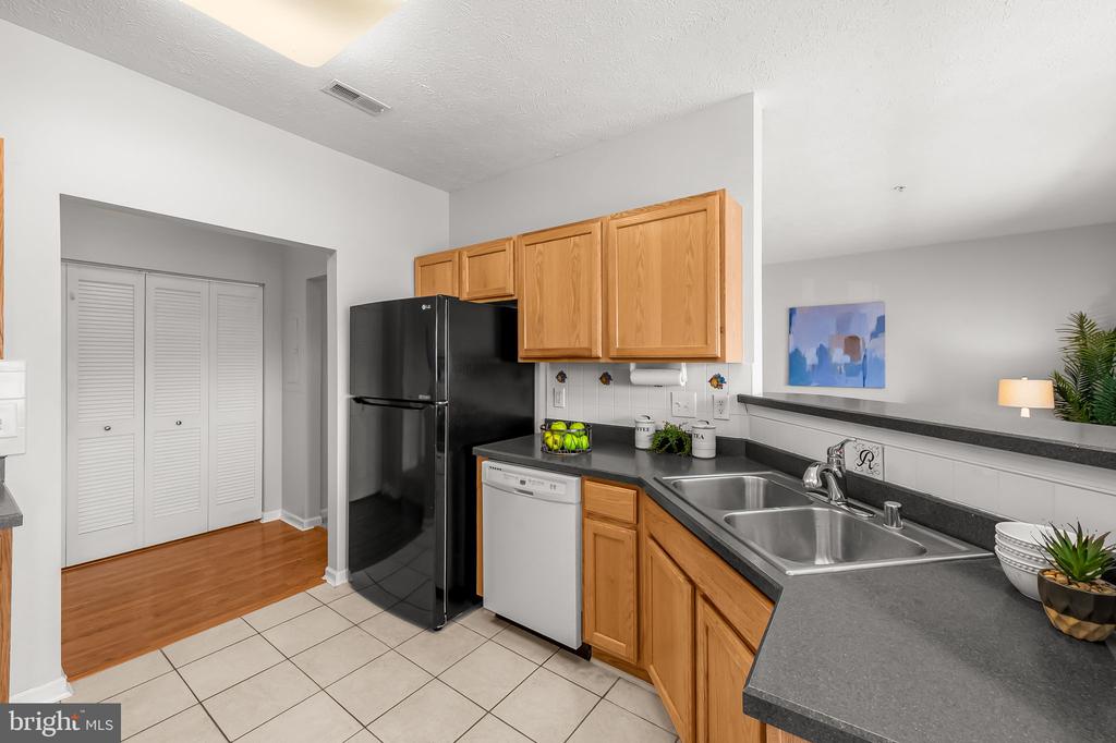 4503 DUNTON TERRACE Unit: 8503 L