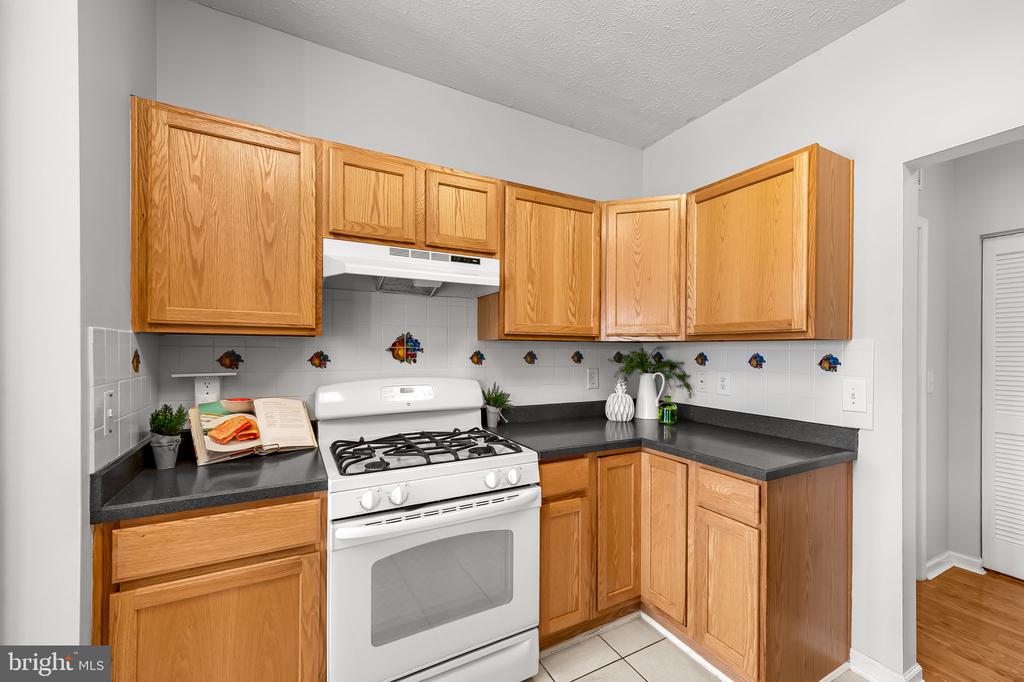 4503 DUNTON TERRACE Unit: 8503 L