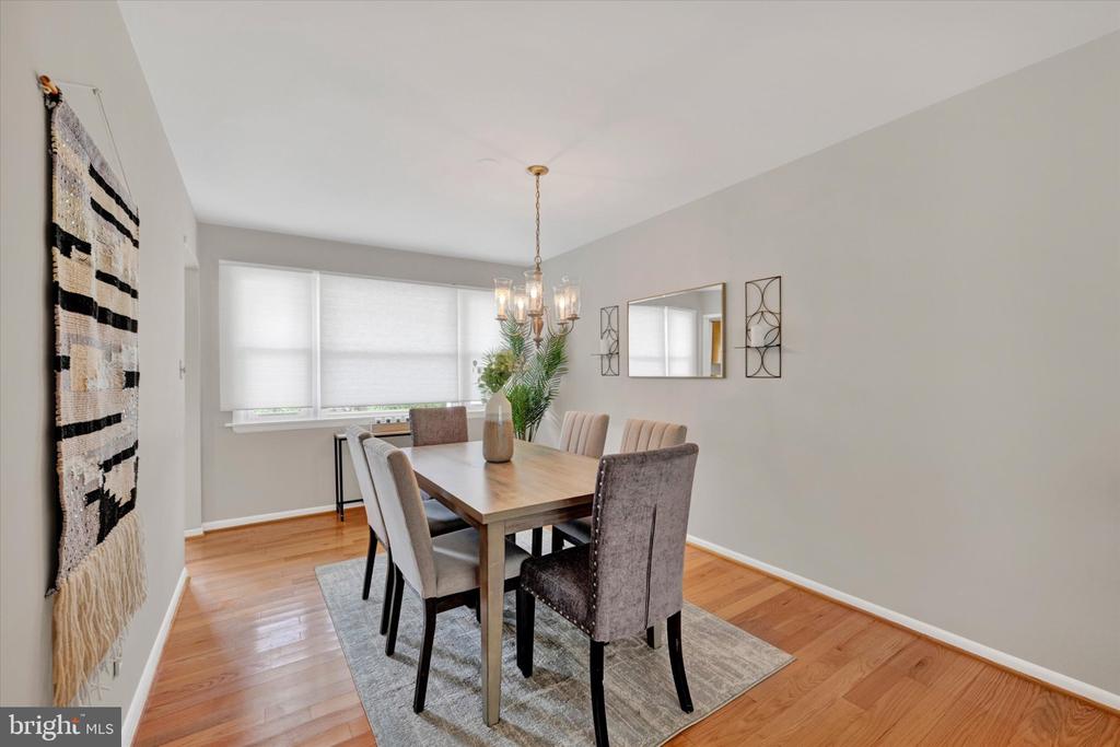 4 MCKENNA COURT
