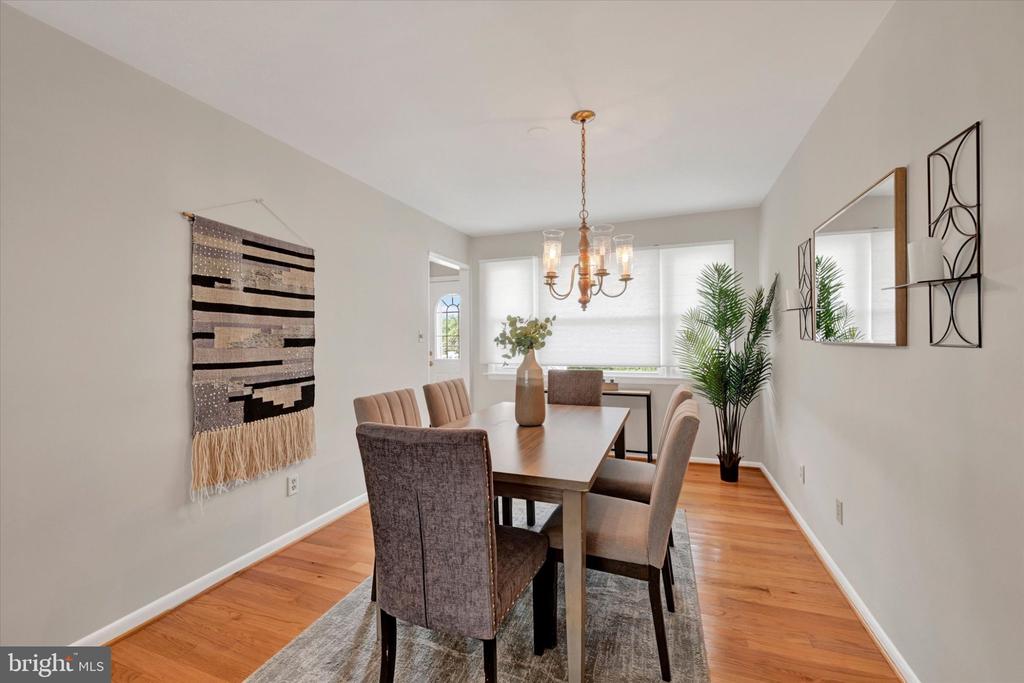 4 MCKENNA COURT