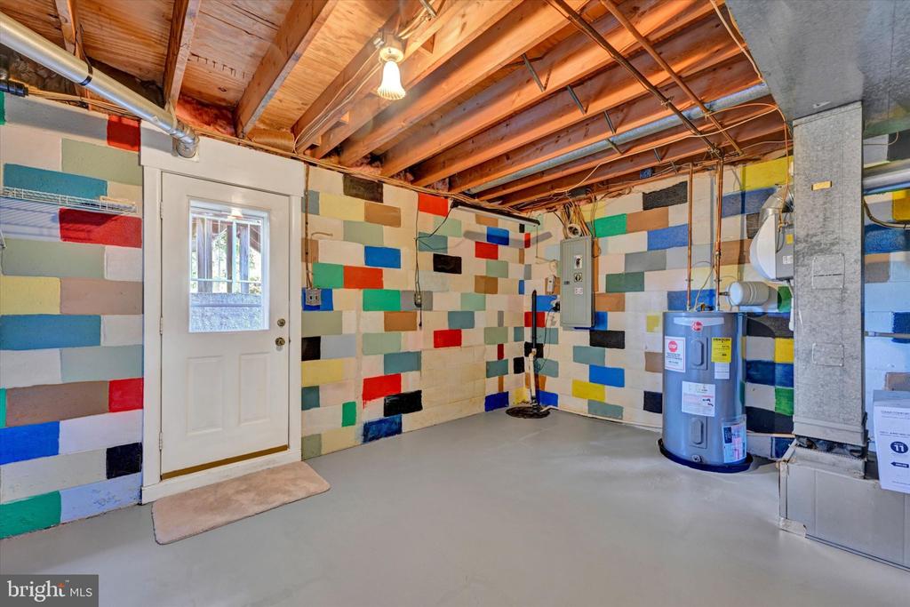4 MCKENNA COURT
