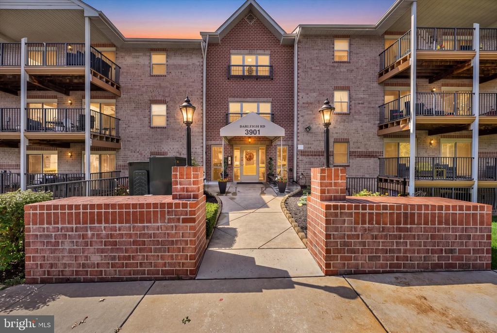 3901 DARLEIGH ROAD Unit: 1C