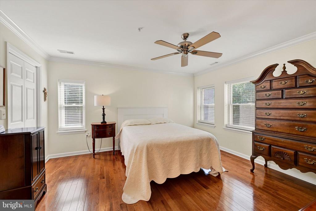 3901 DARLEIGH ROAD Unit: 1C