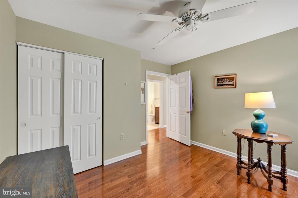 3901 DARLEIGH ROAD Unit: 1C