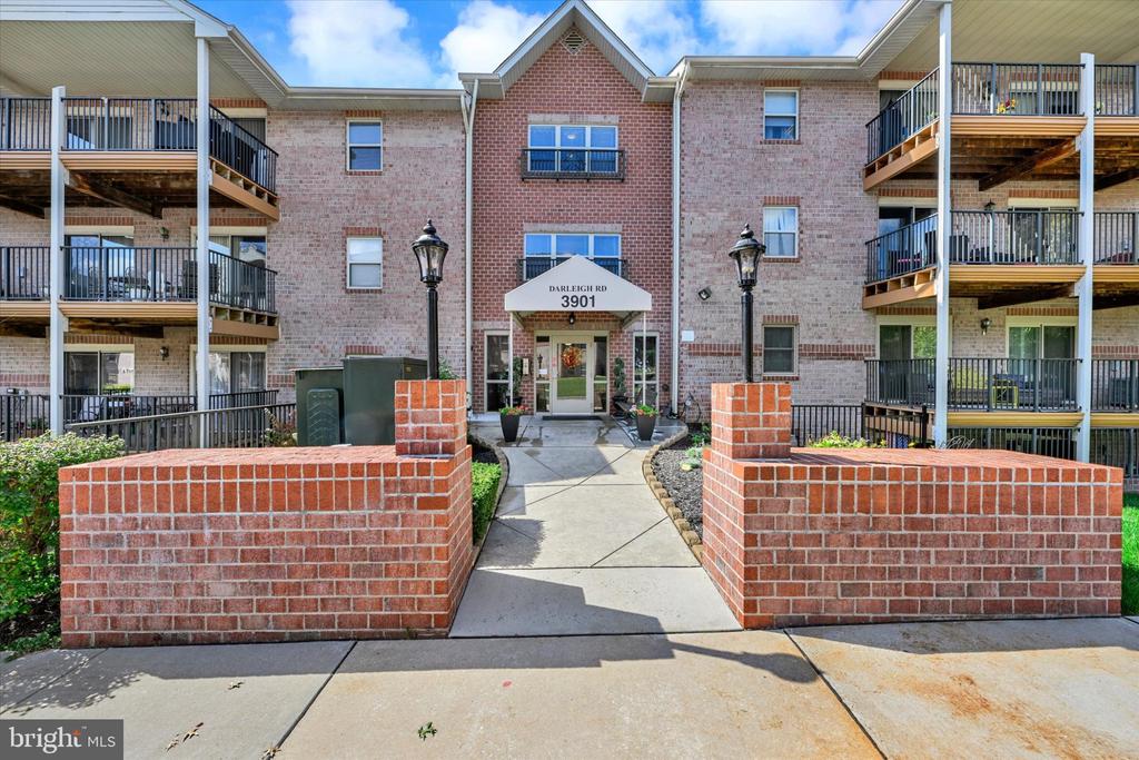 3901 DARLEIGH ROAD Unit: 1C