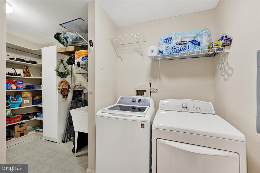 3901 DARLEIGH ROAD Unit: 1C