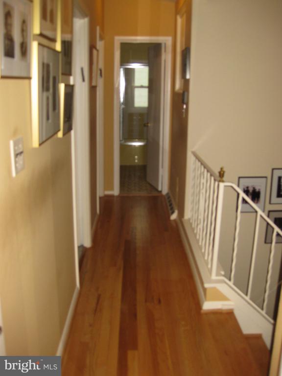 2900 OAKTON COURT