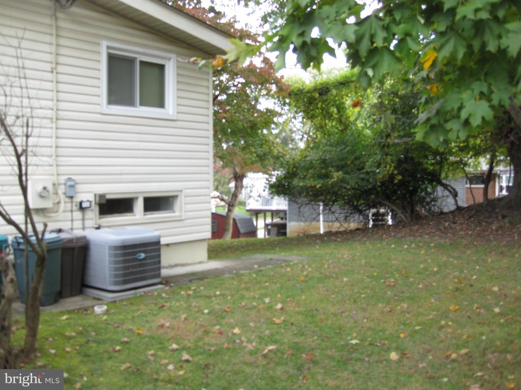 2900 OAKTON COURT