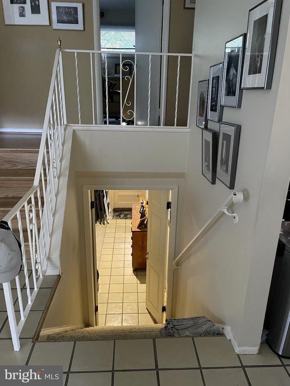 2900 OAKTON COURT