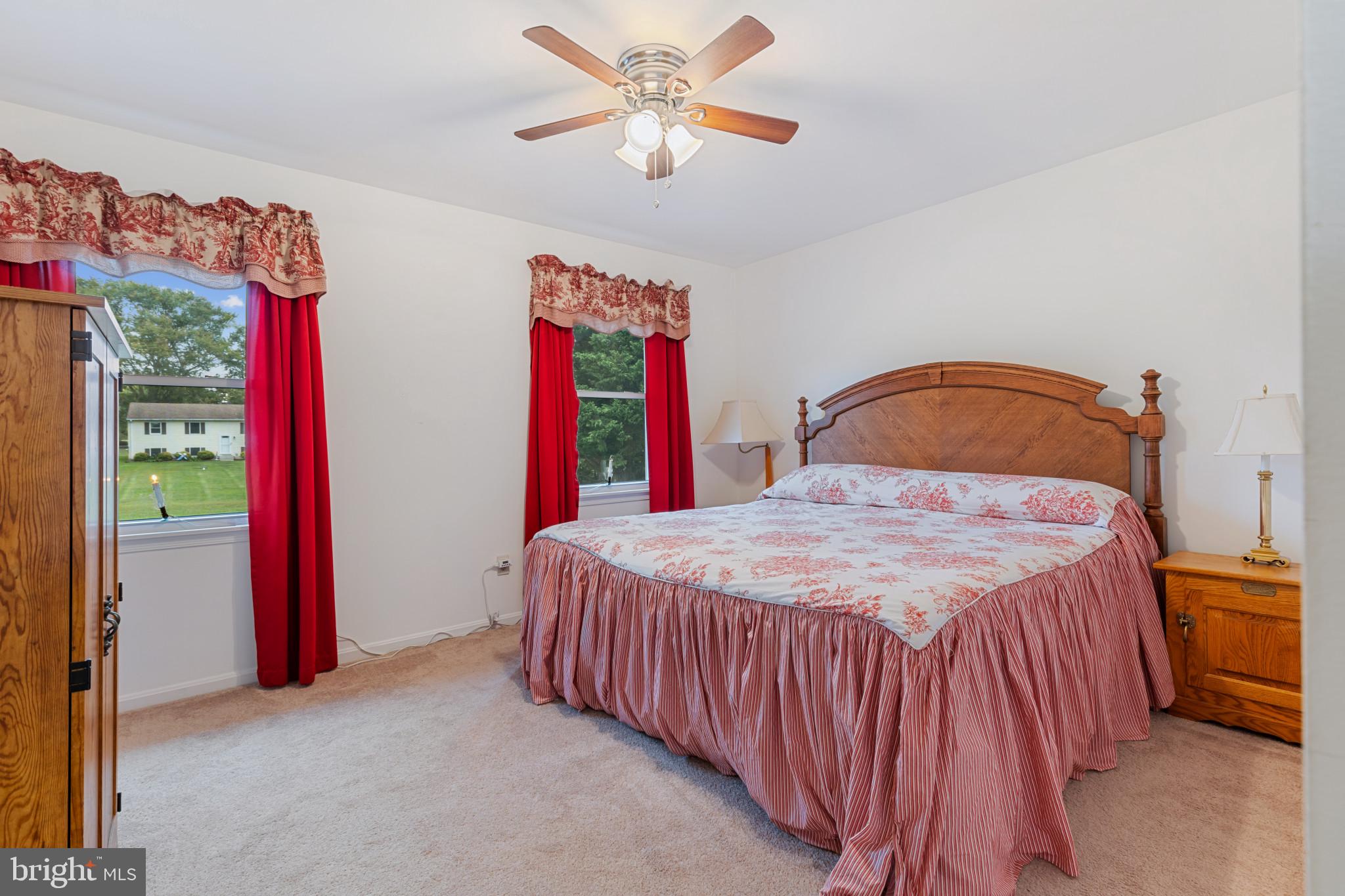 18 Honeysuckle Dr