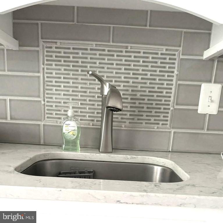 309 Burnside Ct