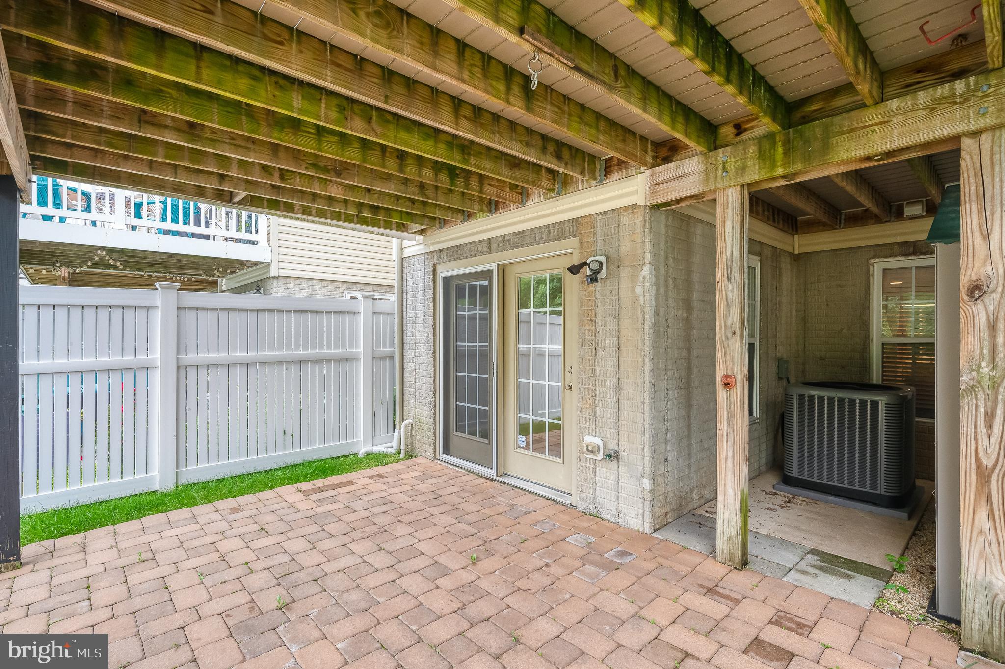 604 Berwick Ct
