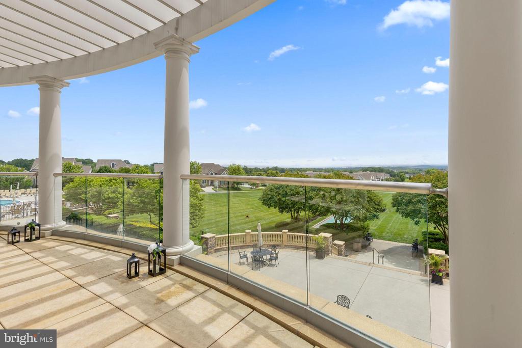 401 BOLD RULER COURT 302