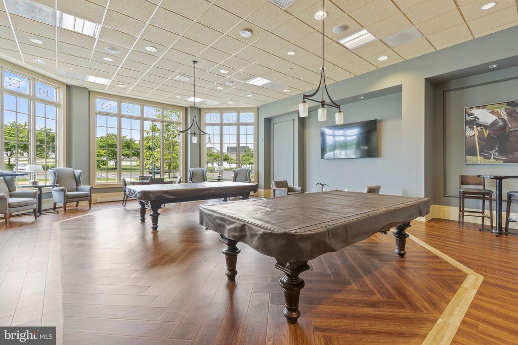 401 BOLD RULER COURT 302