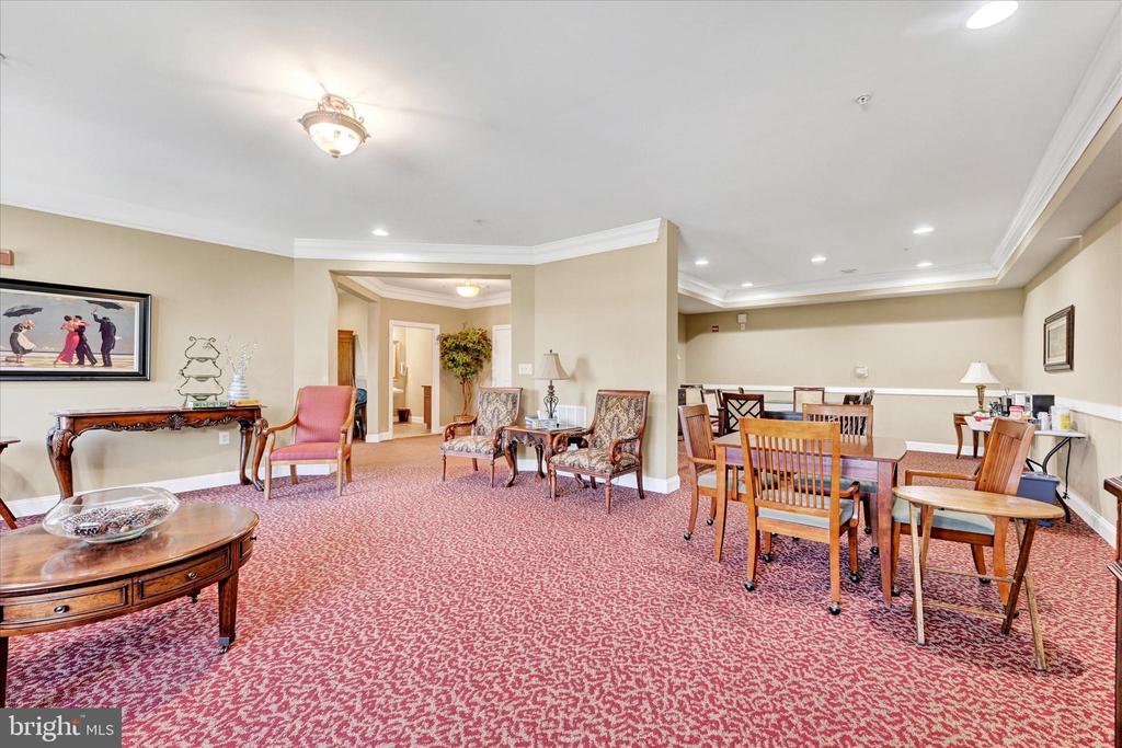 902 MACPHAIL WOODS CROSSING 4J