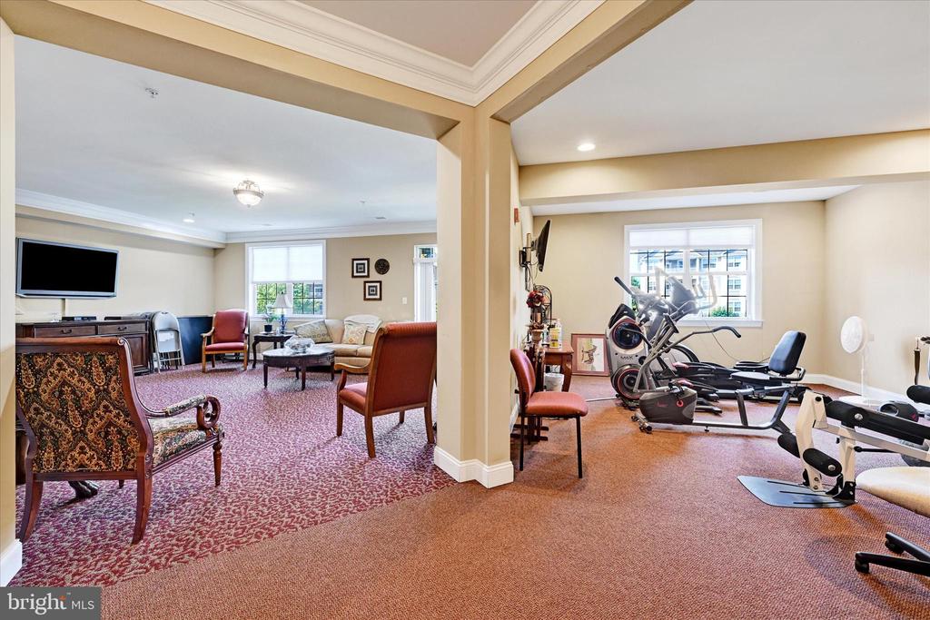 902 MACPHAIL WOODS CROSSING 4J