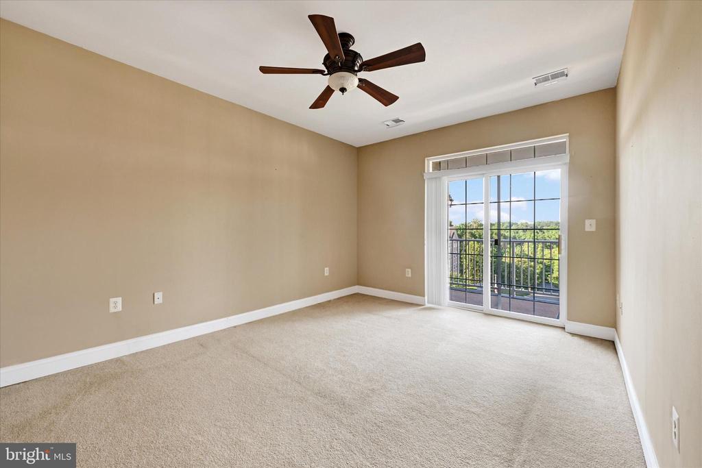 902 MACPHAIL WOODS CROSSING 4J