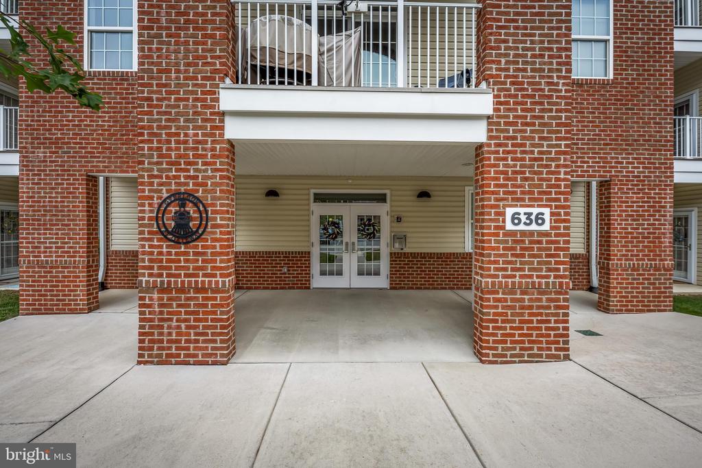 636 WALLINGFORD ROAD Unit: 3G