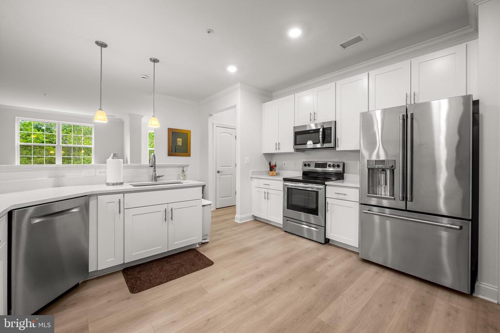 636 WALLINGFORD ROAD Unit: 3G