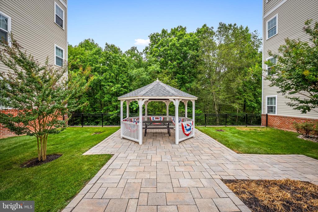 636 WALLINGFORD ROAD Unit: 3G