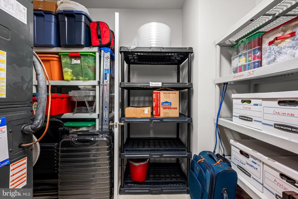 636 WALLINGFORD ROAD Unit: 3G
