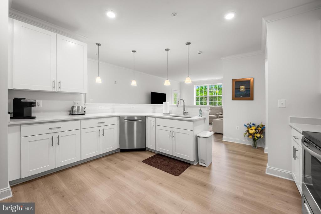 636 WALLINGFORD ROAD Unit: 3G
