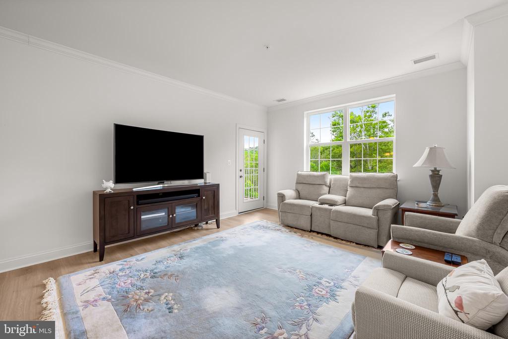 636 WALLINGFORD ROAD Unit: 3G