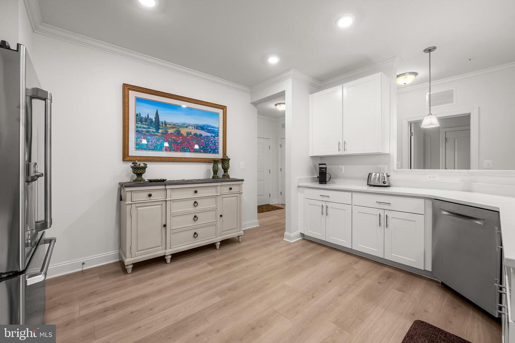 636 WALLINGFORD ROAD Unit: 3G