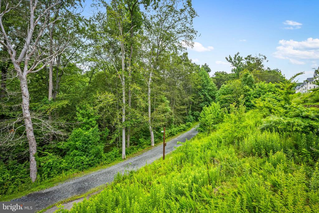 636 WALLINGFORD ROAD Unit: 3G