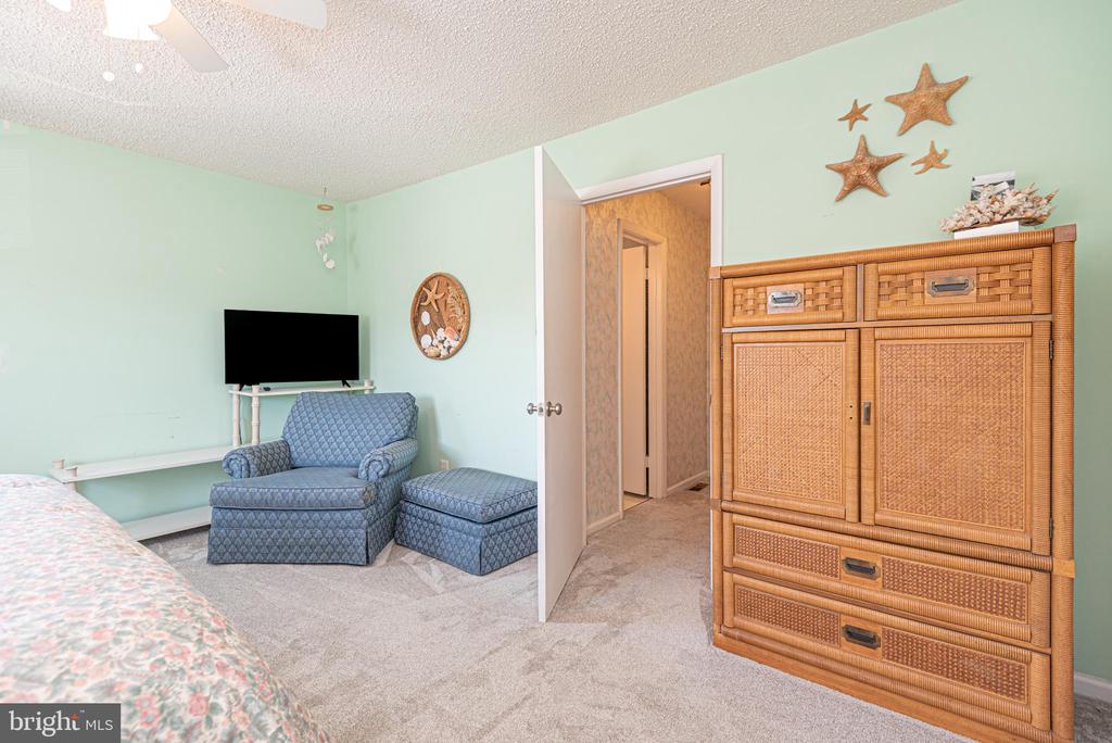 210 WINDWARD DRIVE A