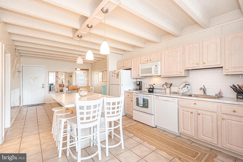 7604 COASTAL HIGHWAY Unit: 2C