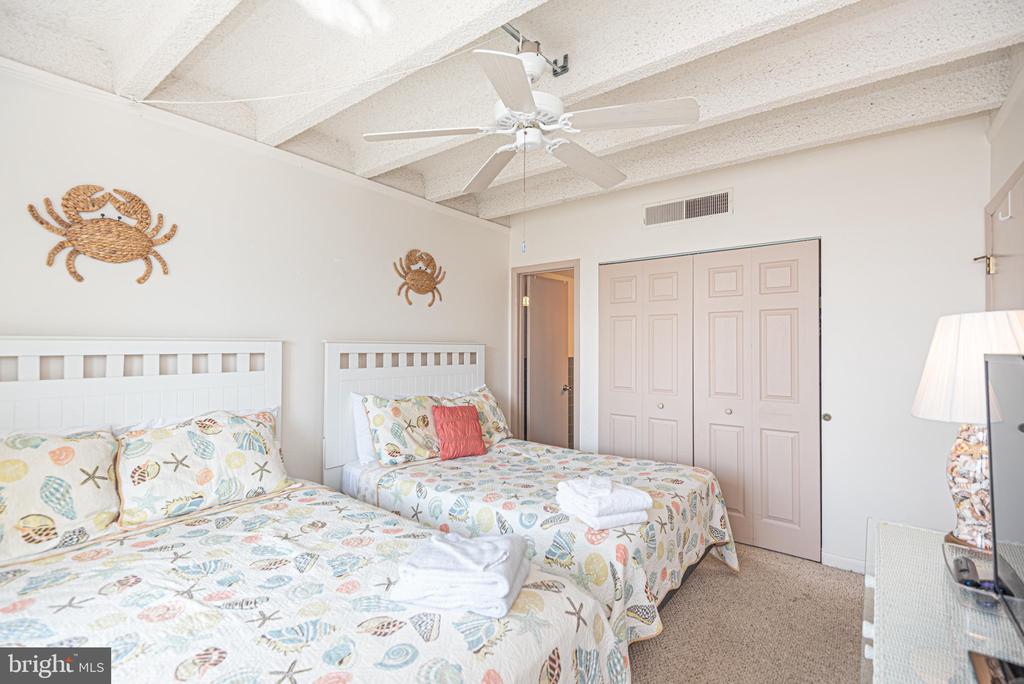 7604 COASTAL HIGHWAY Unit: 2C