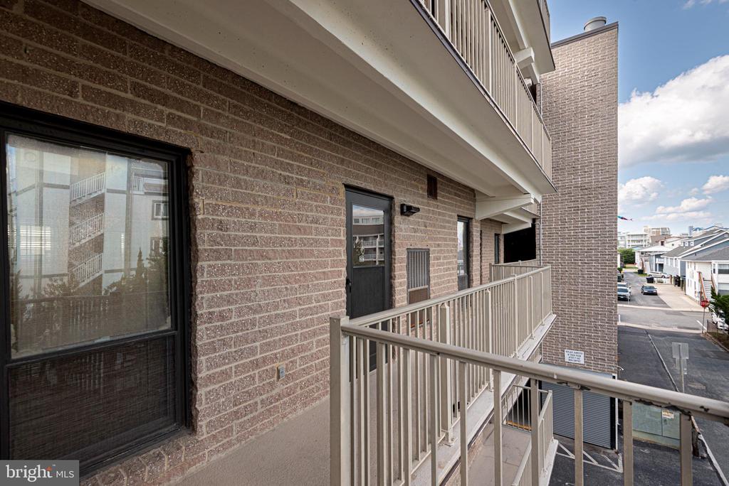 7604 COASTAL HIGHWAY Unit: 2C